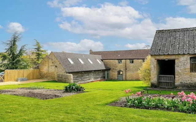 Stunning Barn Conversion - Rural Setting