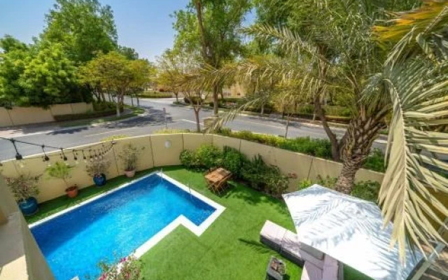 ALH Vacay - Springs 8 The Greens