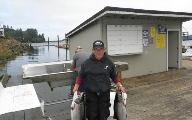 Paradise Cove RV Resort & Marina