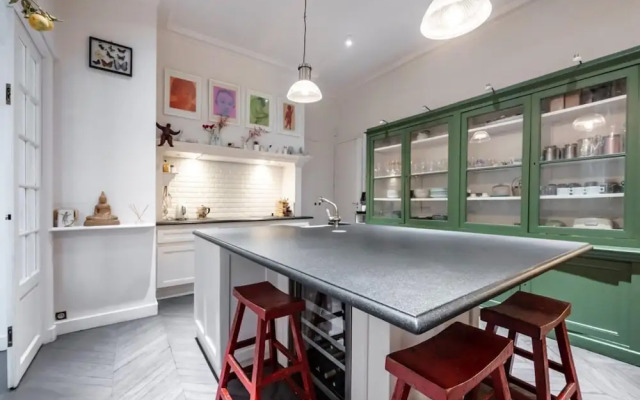 Luxury 5BR House Close to the Arc de Triomphe