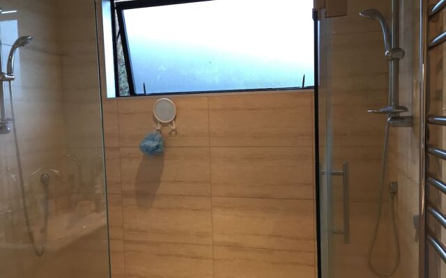 Quail Rise - Home with spectacular views