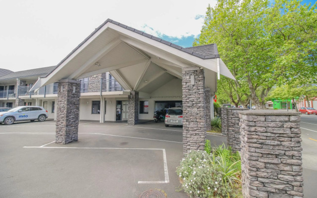 Aotea Motor Lodge