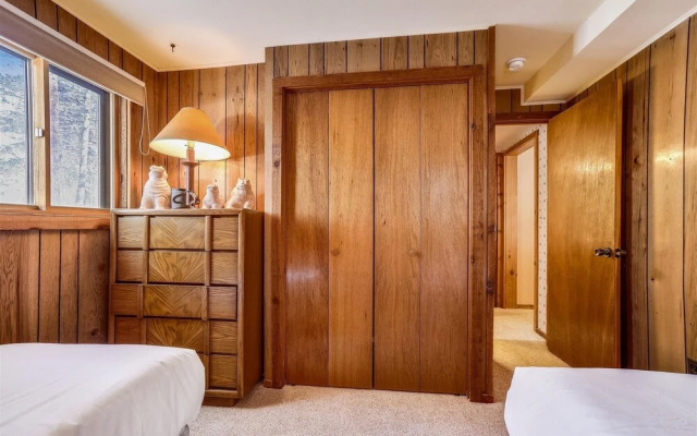 Red Feather 5 Bedroom Home by Redawning