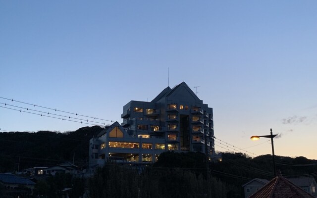 New WestPeninsula Hotel