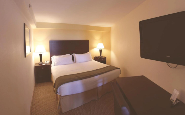 Holiday Inn Express St. Ignace-Lake Front by IHG