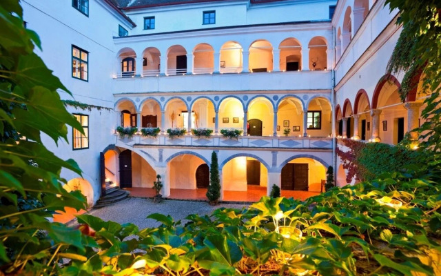 Schloss Ernegg