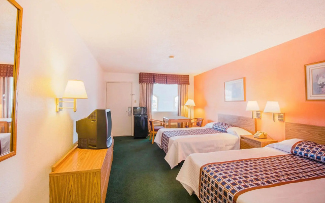 Hotel O Houston East Channelview I-10