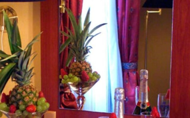 Leo Panzio Hotel