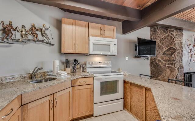 Laurelwood Condominiums Studio Deluxe Unit 115