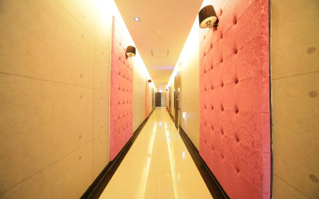 Iris Motel