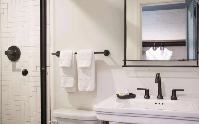 The Old No. 77 Hotel & Chandlery