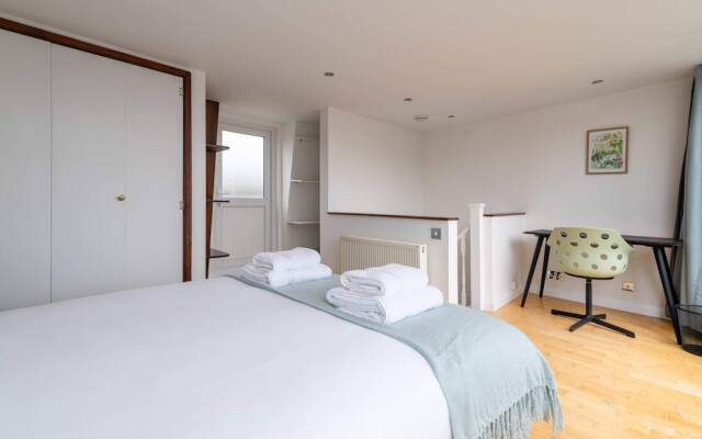 Stylish Kings-cross Maisonette