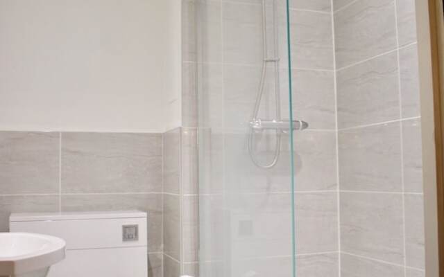 2 Bedroom Apartment In Granton Area