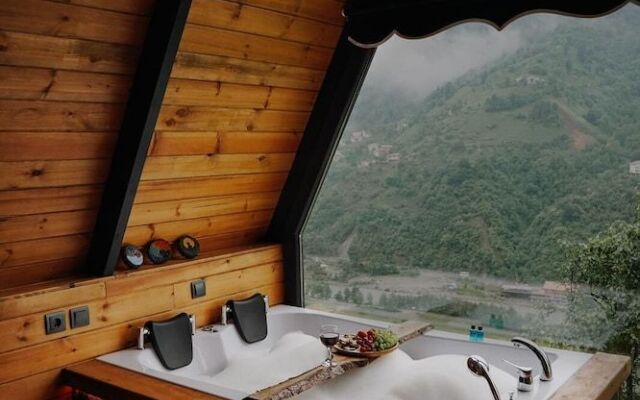 Pavri Suit Bungalov