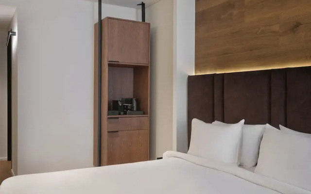 Blanco Athens Aparthotel