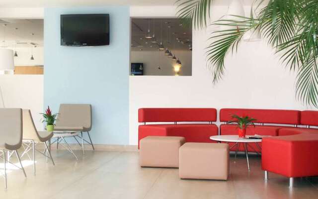 ibis Istres Trigance