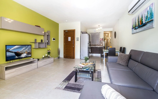 The Hillock North F4