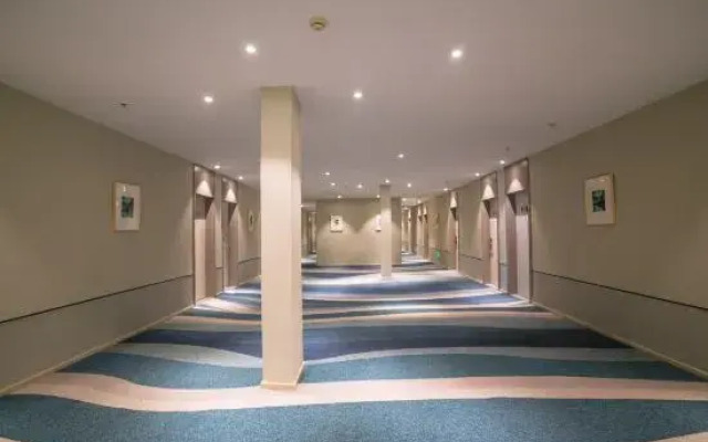 Homeinn Selected Hotel (Jingdezhen People's Square Yuyaochang Store)