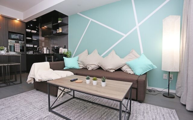 Marvelous 2 Bdrm in Downtown Toronto