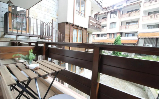 Pine Tree Apartment 3 - B3