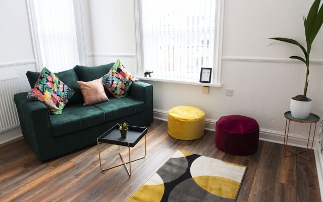 Highcliffe by Sasco Apartments