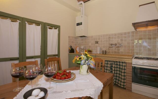 Rustic Escape With Pool