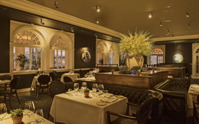 The Historic Cavalier Hotel and Beach Club, Autograph Collection