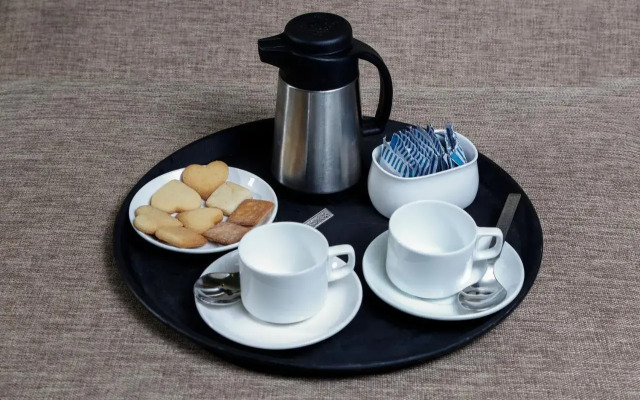 The Colonial Manek Manor