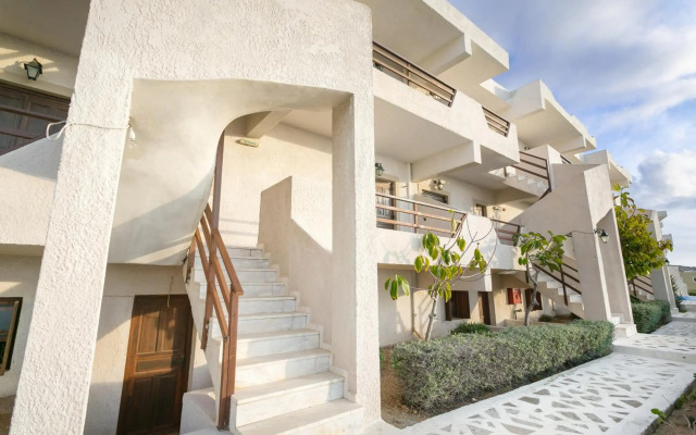 Yiannis Ηotel