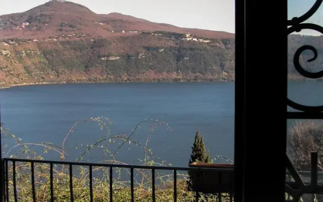 Bed & Breakfast Atelier Sul Lago Roma