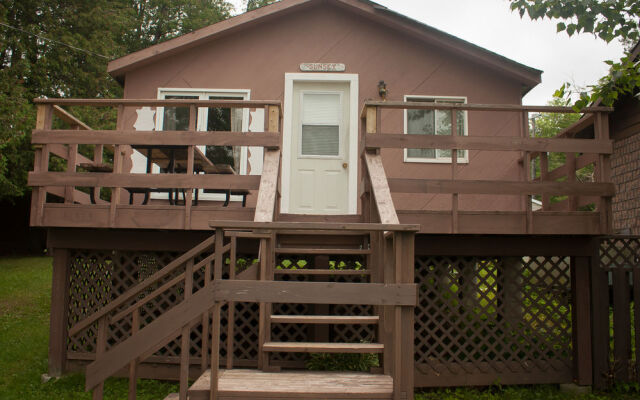 Lake Dalrymple Resort