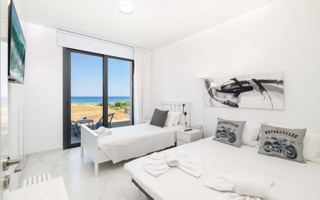 By The Beach - Emerald Seaview Villa