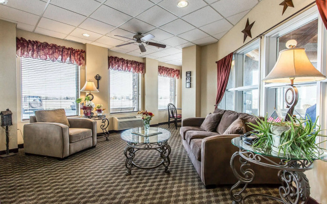 Comfort Inn & Suites Near University of Wyoming