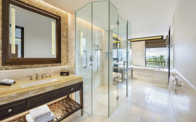 The St. Regis Sanya Yalong Bay Resort