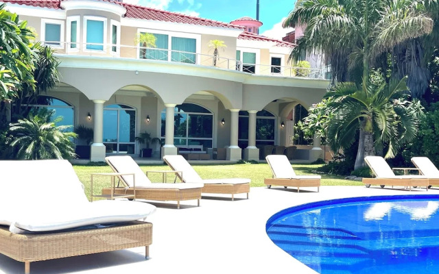 Villa Bianca Cancun Luxury Beachfront