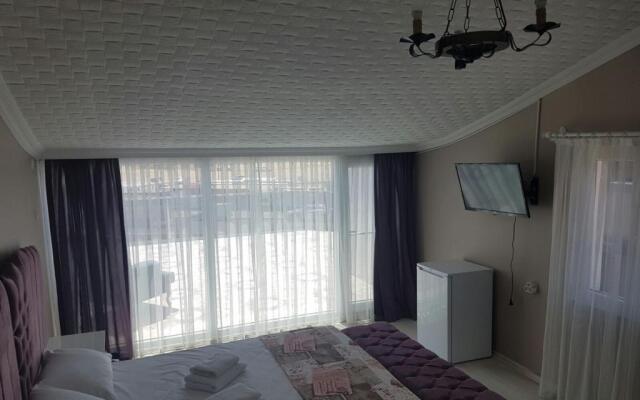 Midilli Otel Sarimsakli