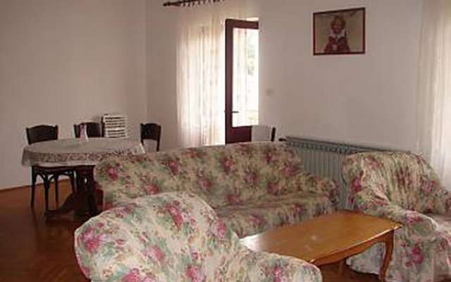 Apartment Marin - 200 m from Garden Festival: A1 Tisno, Island Murter