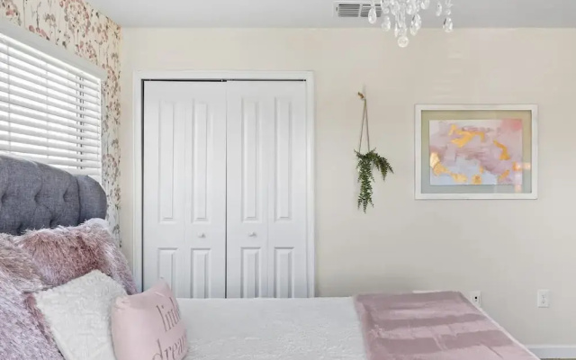 5 BR Disney Themed Bedrooms