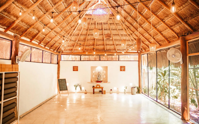 Petit Lafitte Hotel