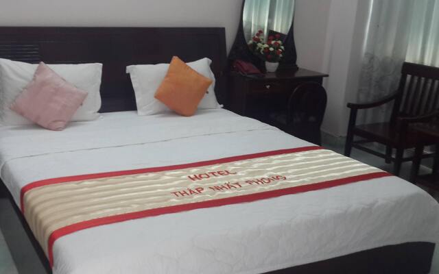 Thap Nhat Phong Hotel