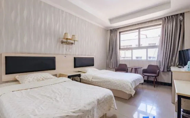 Yongguang Hotel (Zhoukou Passenger Transport Terminal Branch)