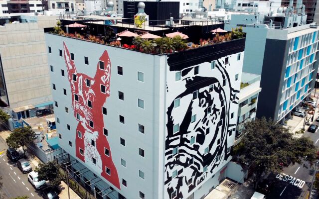 Radisson RED Miraflores