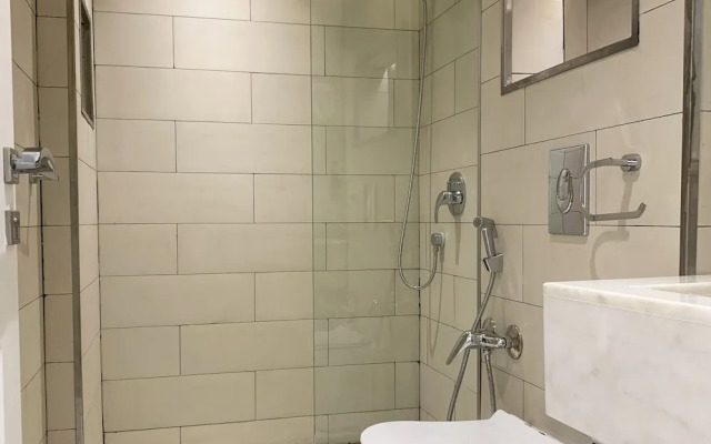 Tawun A1-8 Royal touch Balcony GZ41