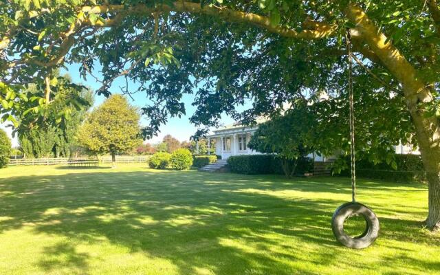 Botham's Beauty - Blenheim Holiday Home