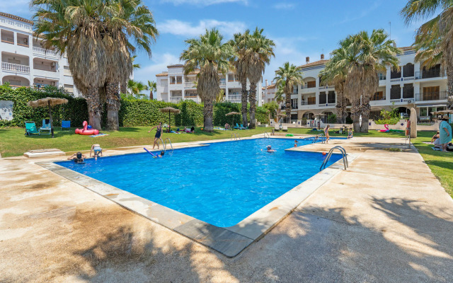 Snug holiday home in Villamartin with garden