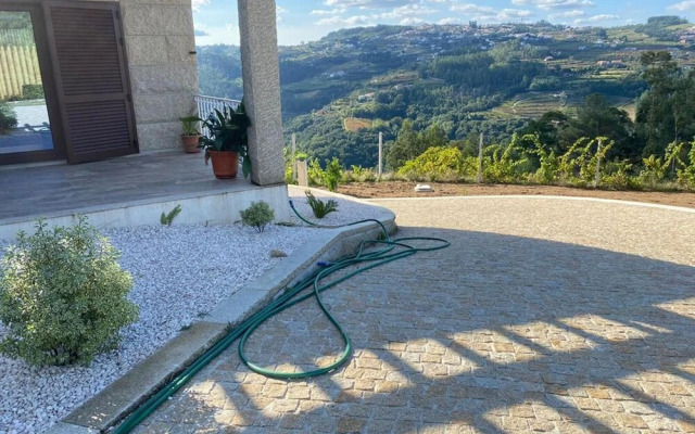 Captivating 3-bed House in Travanca