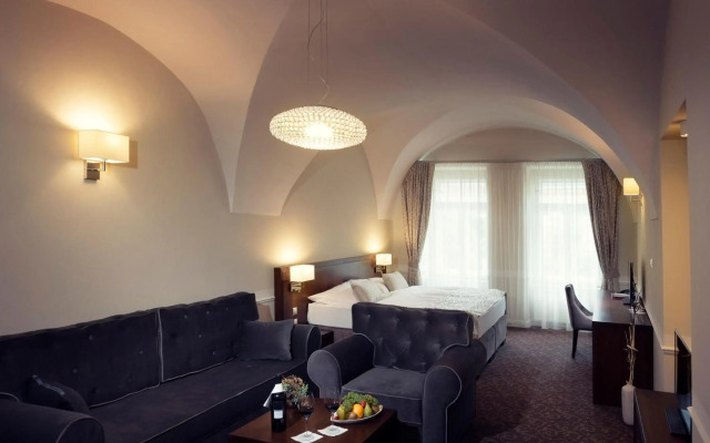 Hotel Ambassador