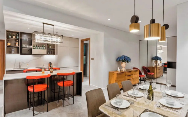 The Crest Residence Luxury by Metropole