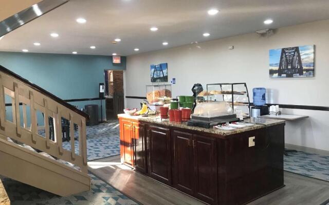 SureStay Plus Hotel by Best Western Greenwood