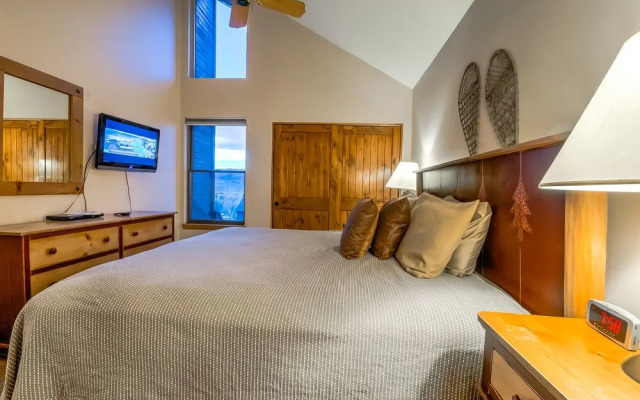 Invitingly Furnished3 Bedroom Timber Run 112 In Steamboat Springs